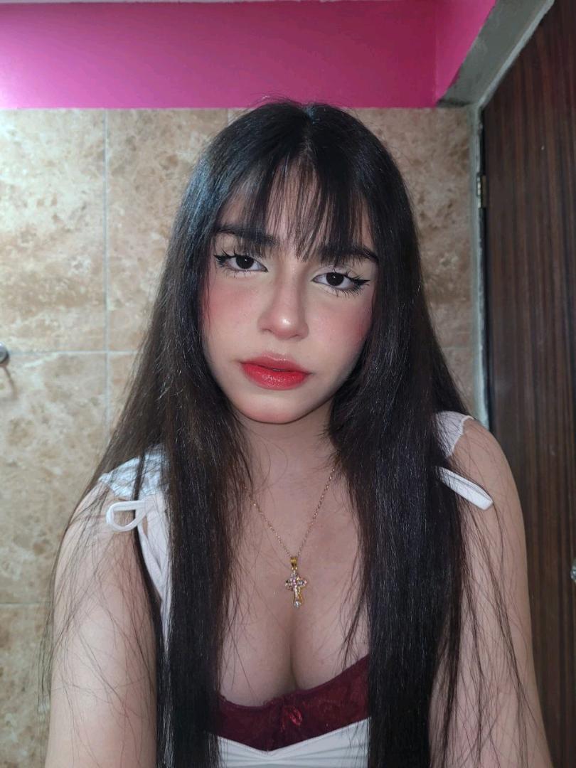 Annie from Ecuador, random 1-on-1 video chat on PeacHub