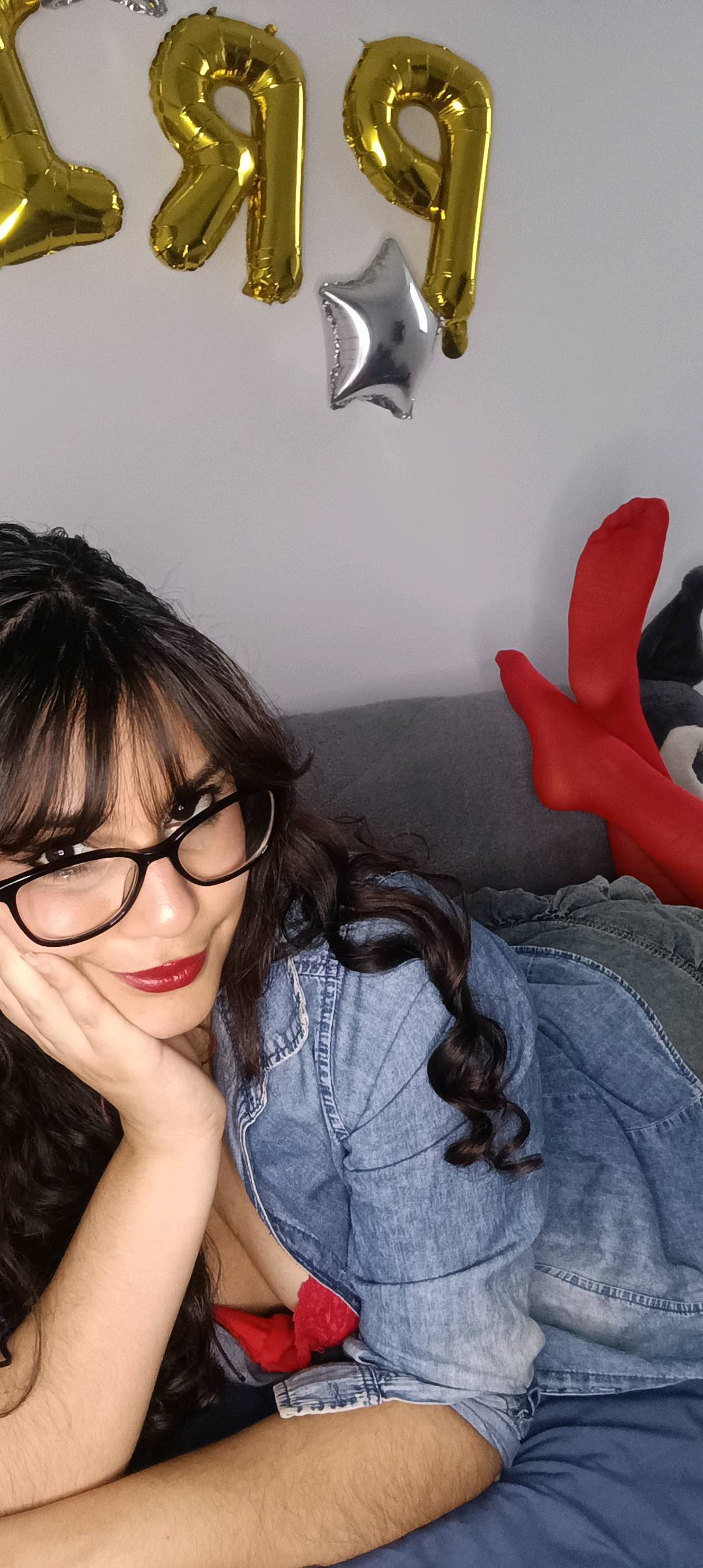 Priscila from Ecuador, reachable on PeacHub by text, voice or video chat