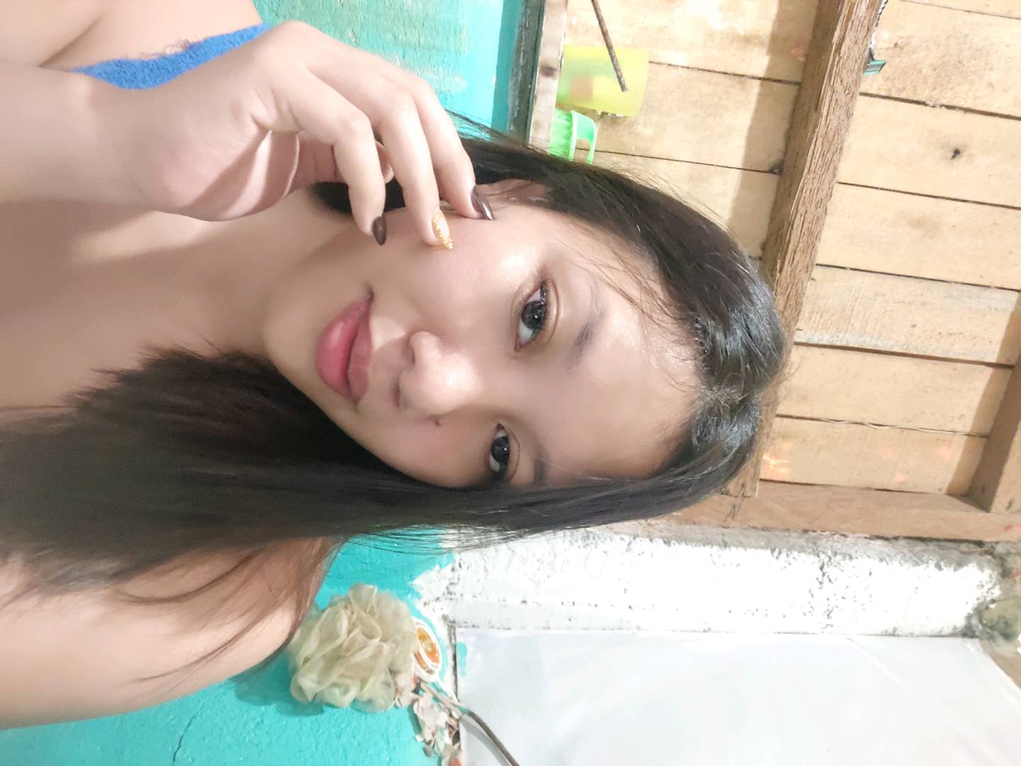 Sofi from the Philippines, on PeacHub for a chat by text, voice or video