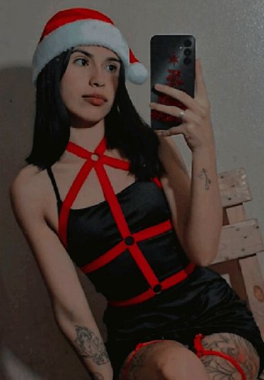 Atenea from Argentina, one of the people you can meet on PeacHub, one at a time