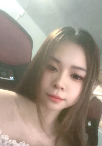 Sun from Vietnam, one of the women online across 30+ countries