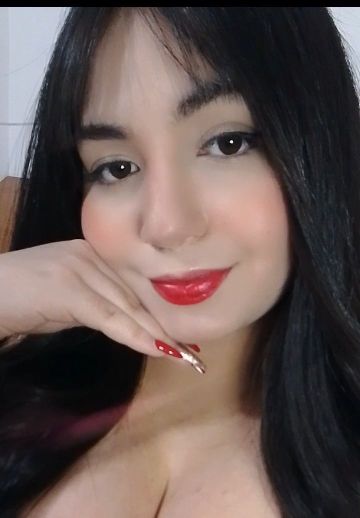 Sofia from Venezuela, on a live 1-on-1 video chat on PeacHub