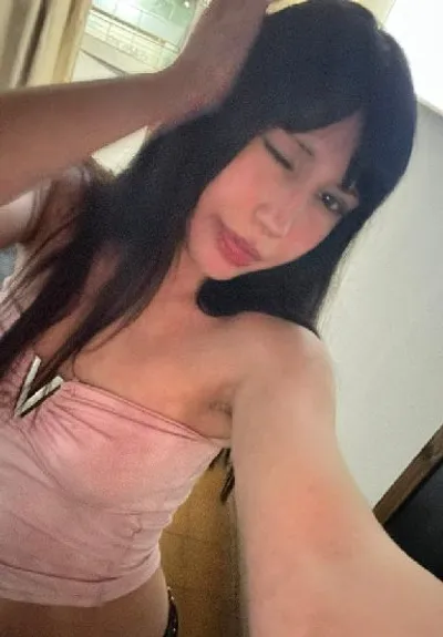 Katy from Argentina, waiting on the PeacHub hub for a random 1-on-1 video chat