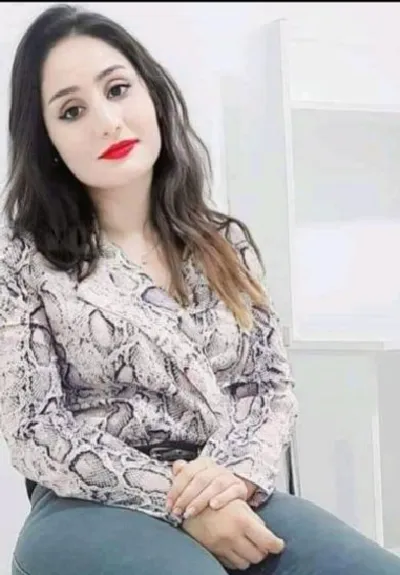 Mimouchita from Tunisia, one of the women in random girl chat on PeacHub